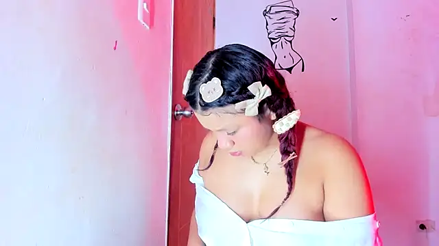 Emily_Coper18 Adlı Modelin Canlı XXX Sohbeti