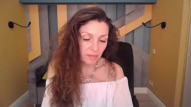 EllaLong Adlı Modelin Canlı XXX Sohbeti