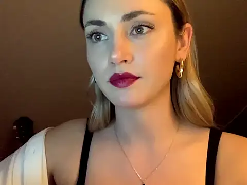 Вебкам-шоу ScarlettSensitive