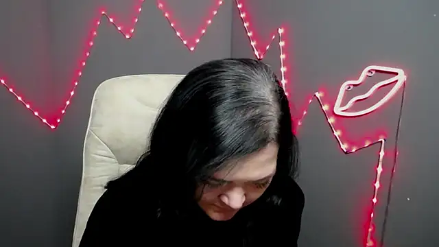 XXX chat uživo modela LauraFinn