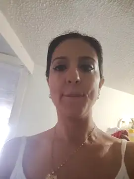 BasmaHernandez: онлайн-секс-чат