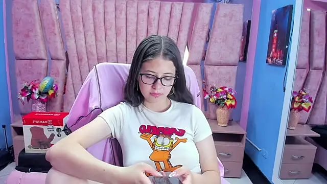 sarah_sweett_'s Live XXX Chat