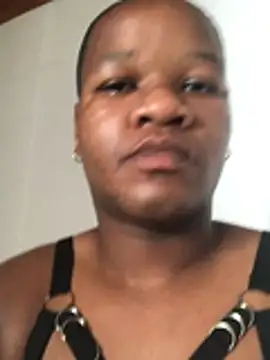 Lulubae20: διαδικτυακό σόου στην κάμερα