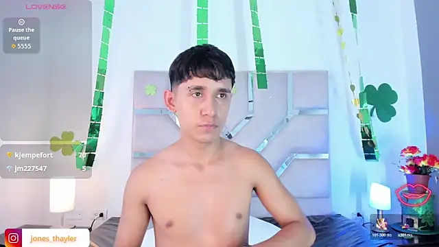 Thayler_jonesのライブXXXチャット