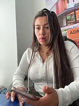 عرض كام LIZ-06_