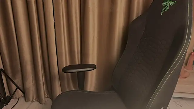 fullofluv's Live XXX Chat