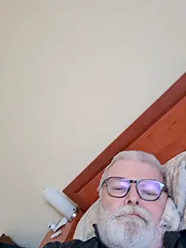 petvarad: онлайн-секс-чат