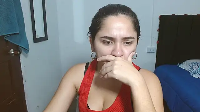 Živý XXX chat Thalian