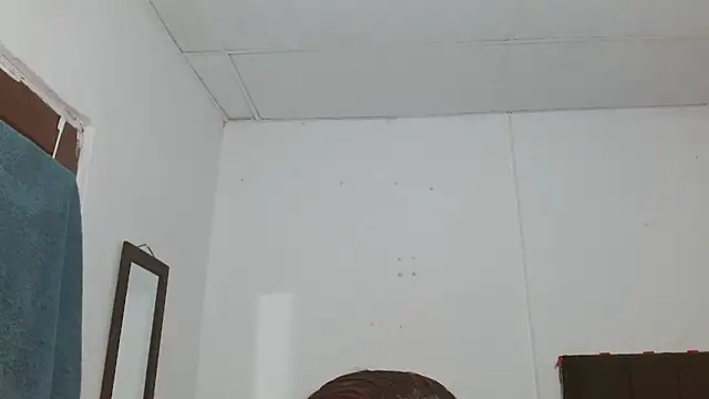 Živý XXX chat Thalian