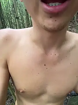 Liam_Moss Adlı Modelin Canlı XXX Sohbeti