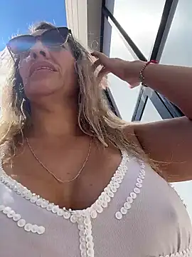 Chat +18 de Gatitacarlita ao vivo