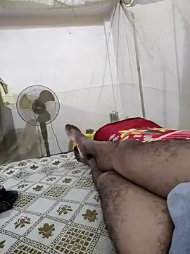 PIG_FUCKER_DADDY Adlı Modelin Canlı XXX Sohbeti