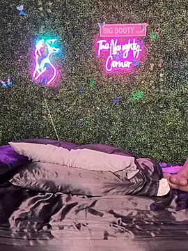 แชท XXX สดของ RenaThickAss