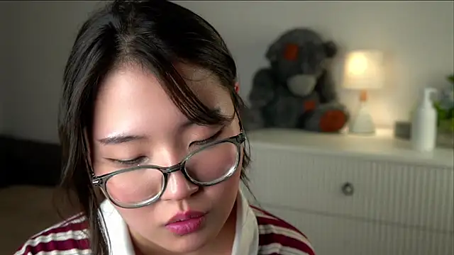 NelleMihalko's Live XXX Chat