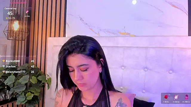 Madyson18のライブXXXチャット