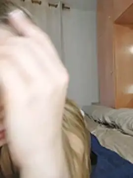 mikateen: απευθείας συνομιλία ΧΧΧ