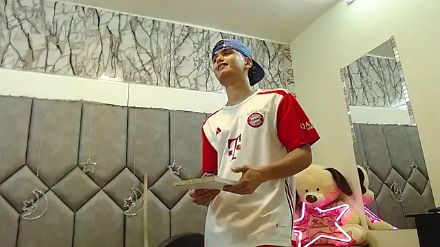 XXX chat uživo modela Steve_Hotman