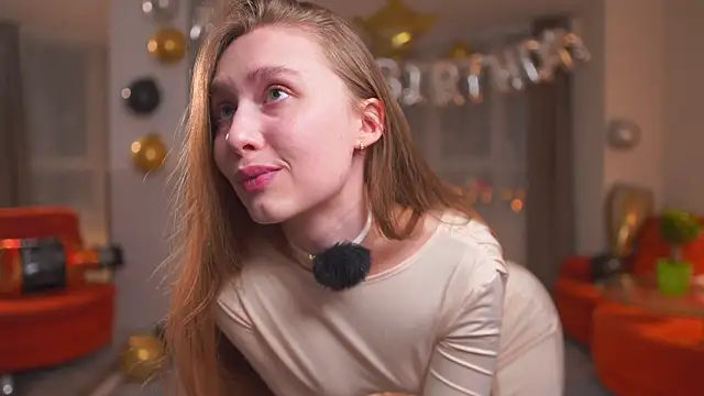 SharaNewbern's Live XXX Chat