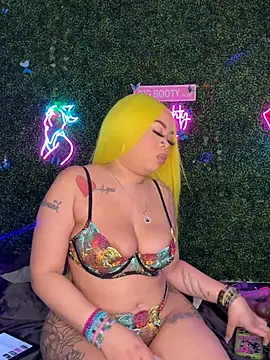 Chatroom XXX en direct de RenaThickAss