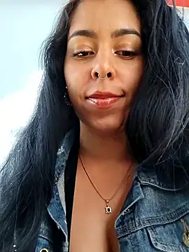 Czat XXX na żywo – Luianna