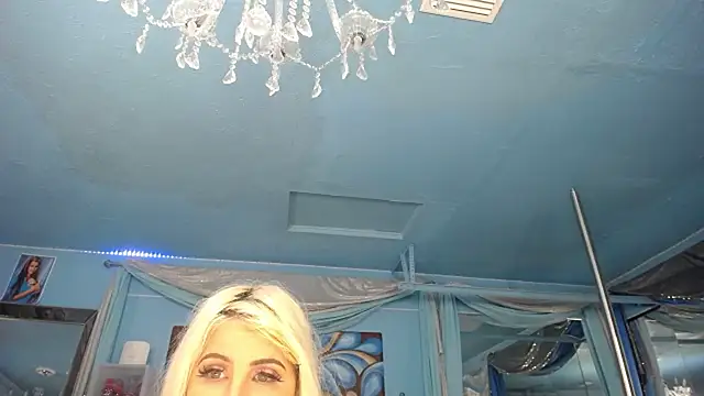 ADRIANNA_FOX 现场XXX聊天