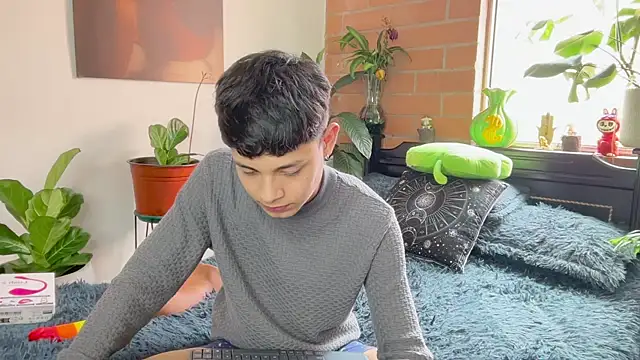 Andy_Belier23 Live XXX-Chat