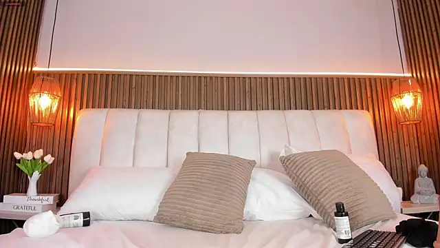 LisaLain 现场XXX聊天