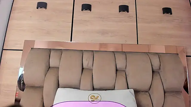 karol_lewissのライブXXXチャット