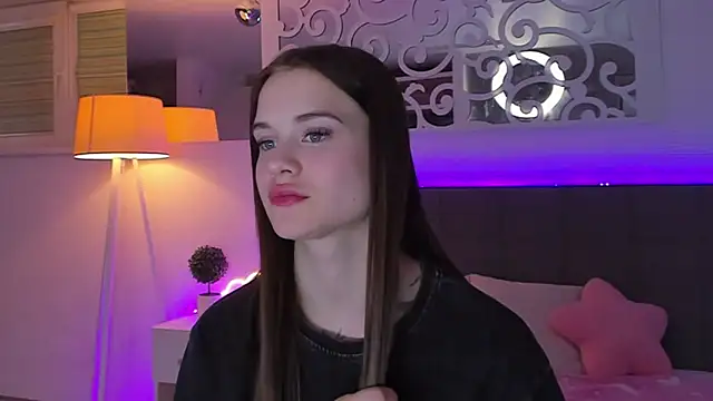 LuisaCloverのライブXXXチャット