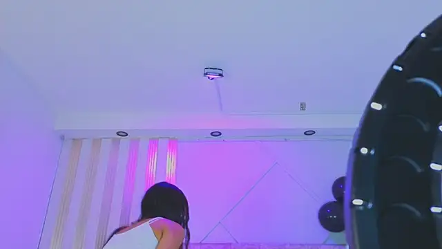 Živý XXX chat j_belle_