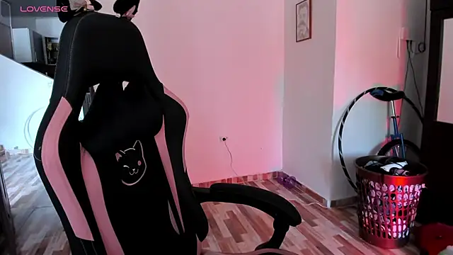 adrena_10 Live XXX-Chat