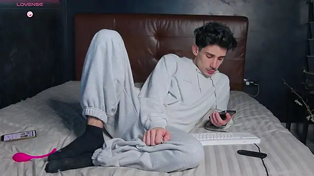 Show modela DanielCrush1 na web-kameri