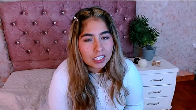 Sofiazaf_ Chat XXX live