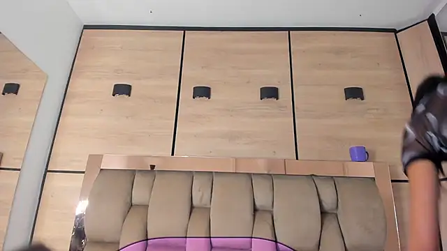 XXX chat uživo modela karol_lewiss