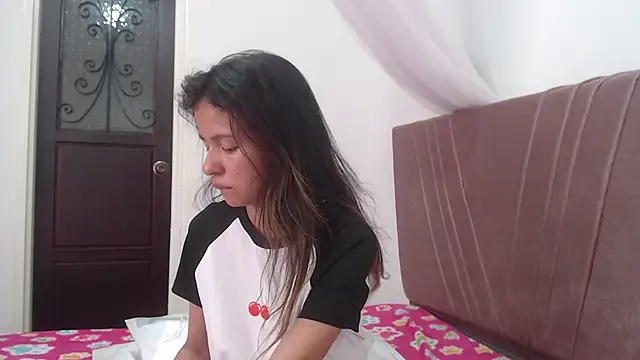 nathaly_jones_ Chat XXX in diretta