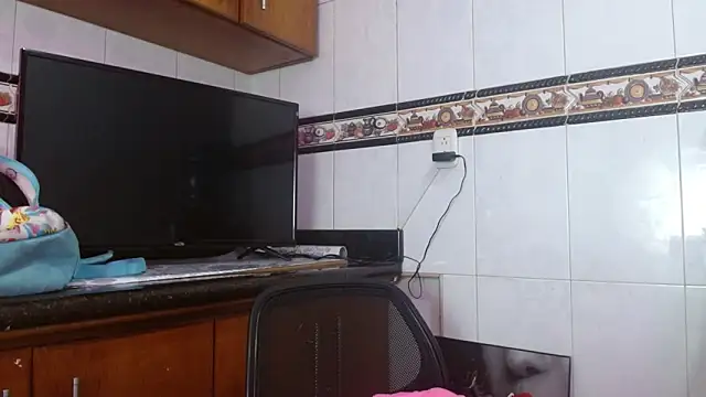 Онлайн чат XXX Baby_dirt