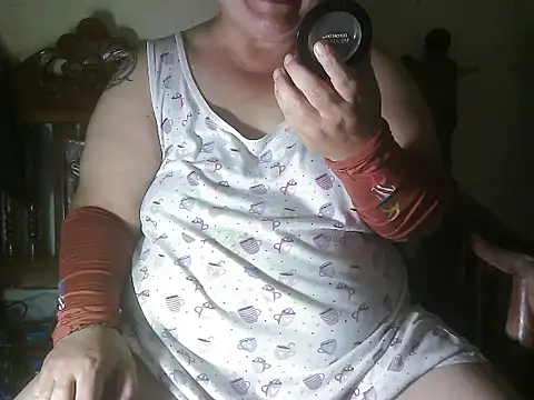 bigmommaxxx81's Live XXX Chat