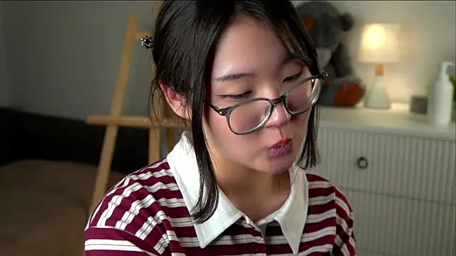 Czat XXX na żywo – NelleMihalko