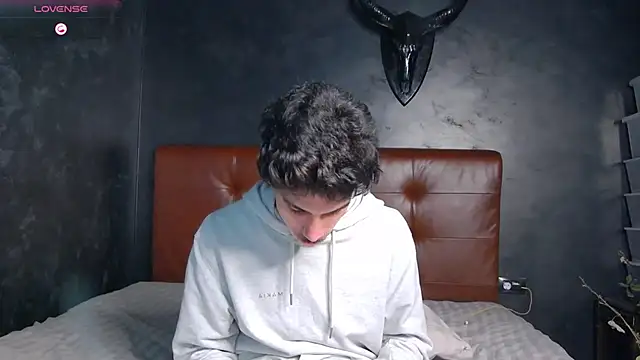 DanielCrush1: απευθείας συνομιλία ΧΧΧ