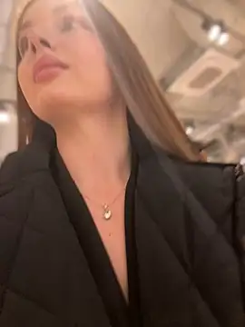 KrisMagnoly Chat XXX in diretta