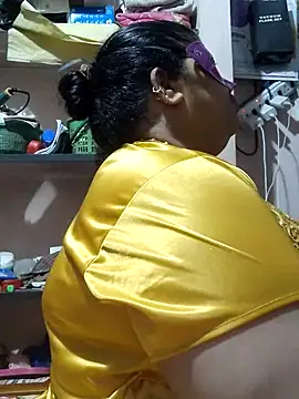 tamilthanushri élő XXX-chatje