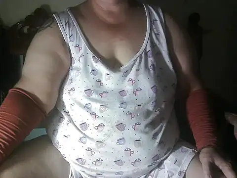 XXX chat uživo modela bigmommaxxx81