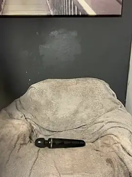 Chatroom XXX en direct de SEXaddictCANDY10