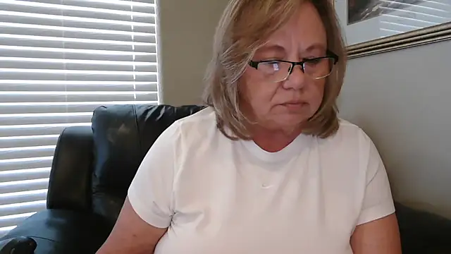 BustyAnnie's Webcam Show