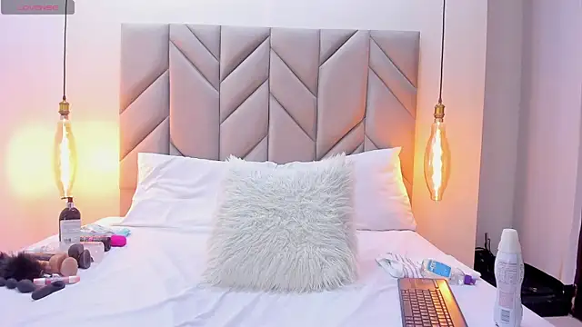 IsabellaFooxn Live XXX chat