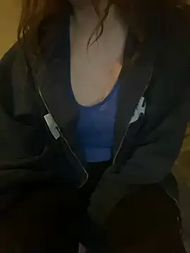 KittieCreme Chat XXX in diretta