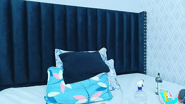 colombiamommy Webcam-Show