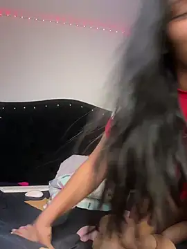 Chat +18 de ArielleMillerr- ao vivo