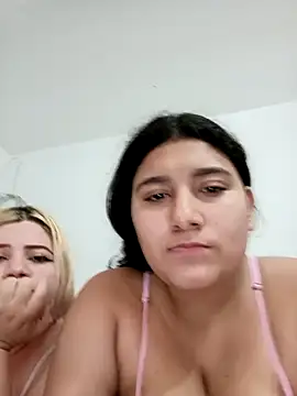 Sara_y_Amy's Live XXX Chat