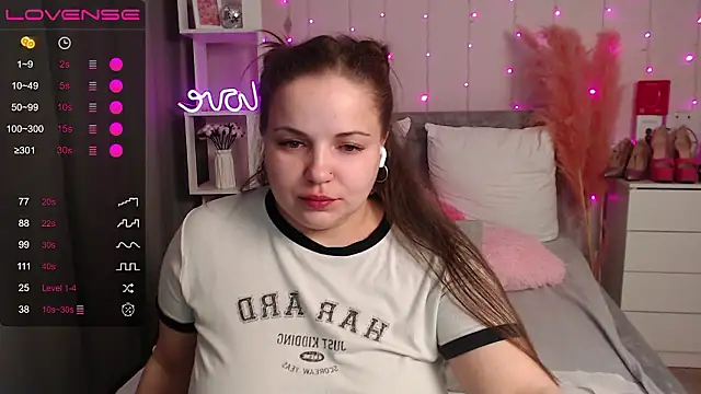 Crazyy_girl_'s Live XXX Chat